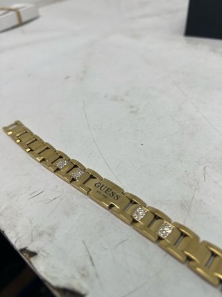 Conjunto Guess Anillo y Pulsera Dorados