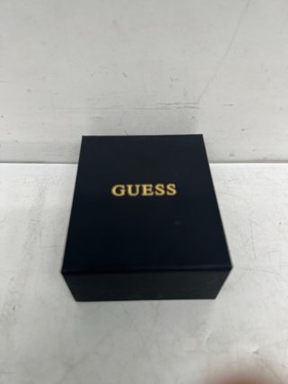 Conjunto Guess Anillo y Pulsera Dorados