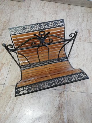 Revistero forja y bambú