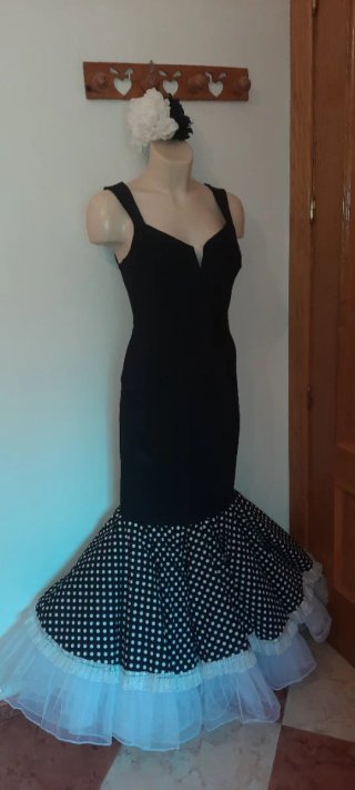 Traje Flamenca 42 con Capa Nuevo 2026