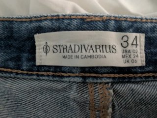 Vaqueros cortos Stradivarius desgastados