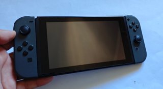 Console Switch con gioco installato Pokemon Spada