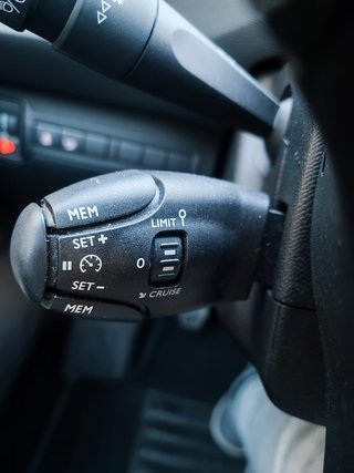 Peugeot 308 1.2 PureTech Active Pack (2015) — 75.0