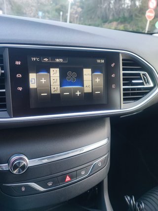 Peugeot 308 1.2 PureTech Active Pack (2015) — 75.0