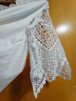 Camiseta Talla 2XL Estampada Flores y Mariposas