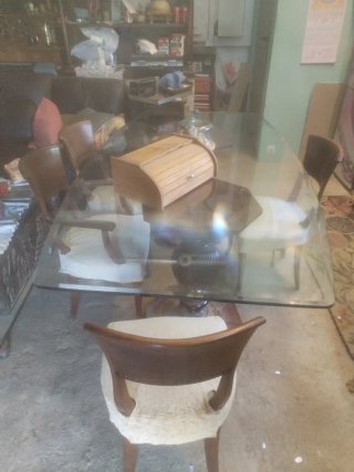 Mesa antigua madera y cristal