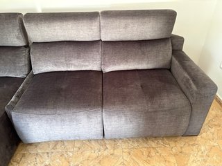 Sofá chaise longue gris. Medidas en descripción