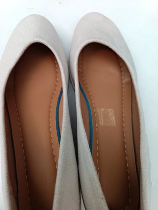 Zapatos cuña beige mujer