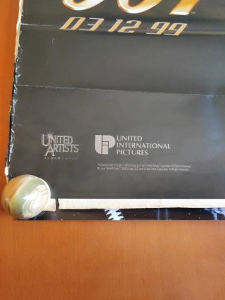 Póster James Bond 007 El mundo nunca es suficiente