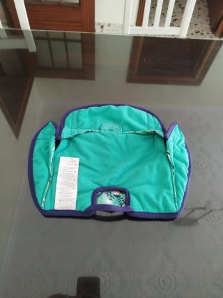 Dos protector silla bebé impermeable marca close