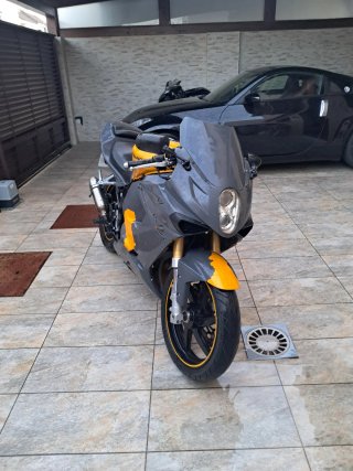 Hyosung GTR125 Deportiva Gris/Amarillo