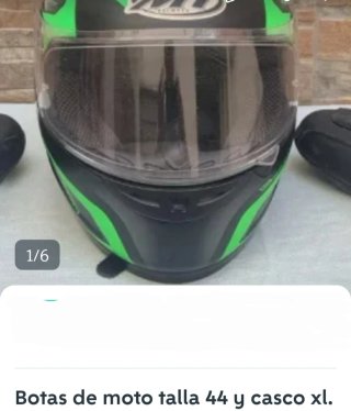 Botas de moto y casco las tallas  en las fotos