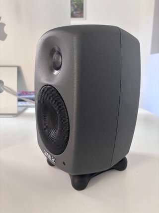 Monitor de estudio Genelec 8020D