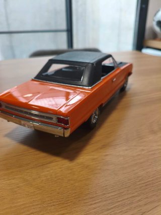Plymouth GTX Cabrio 1967 Greenlight 1/18