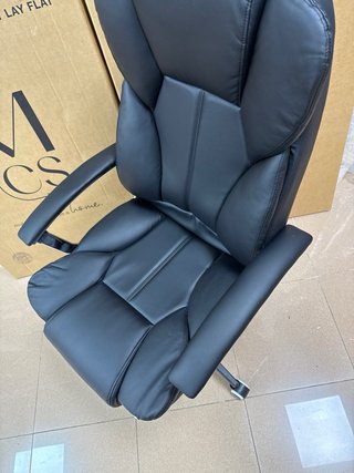 Silla de escritorio ejecutiva negra