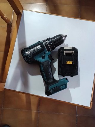 TALADRO MAKITA PERCUTOR DHP485