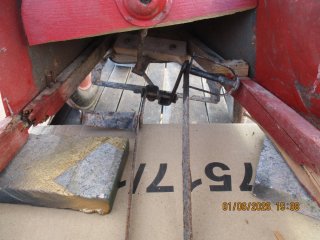 Antiguo Coche de pedales para restaurar.