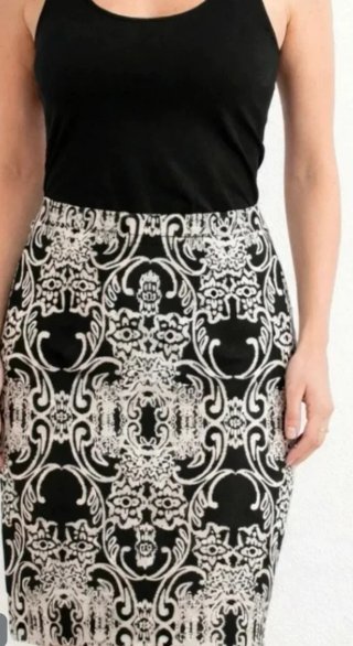 Falda tubo estampada B&N Talla L