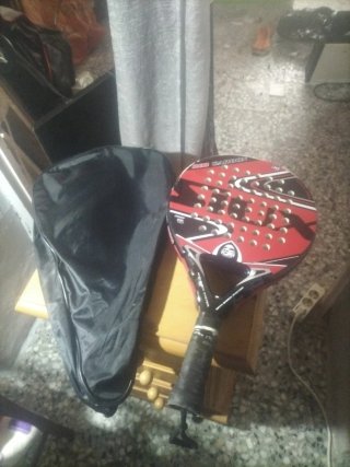 Pala de pádel HEAD Red Carbon