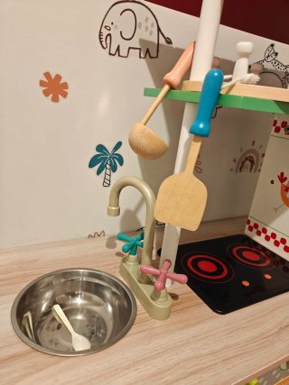 Cocinita de madera infantil