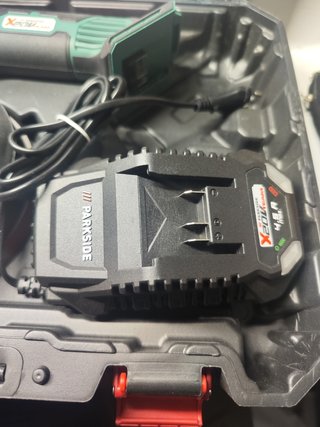 Pulidora Parkside 20V con set de esponjas