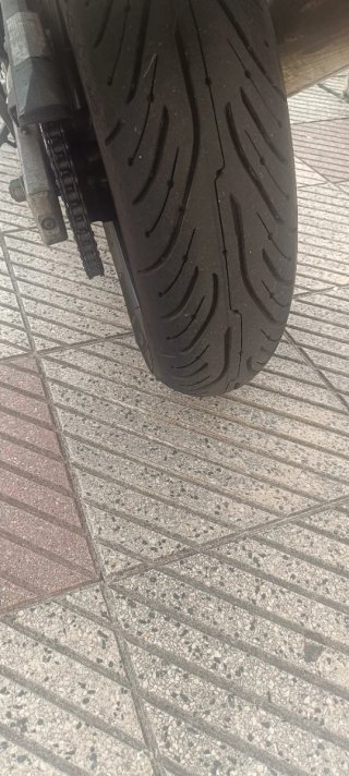 Suzuki Bandit 650 GSF Negra