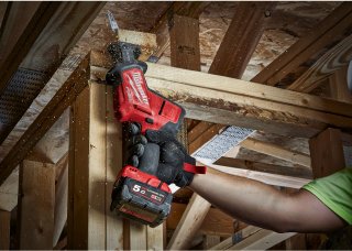 Milwaukee M18 FHZ - Sierra de sable de una mano