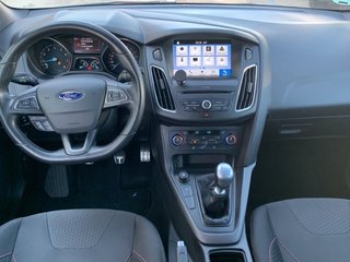 Ford Focus ST-Line 1.0 EcoBoost 2016 -Para reparar