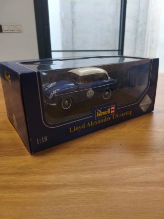 Revell Lloyd Alexander TS Racing 1/18