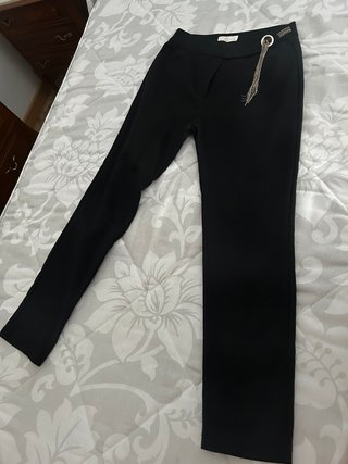 Pantaloni eleganti neri con dettaglio catena T. M