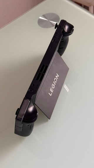 Lenovo Legion Go Z1 Extreme con custodia e caricabatterie originali