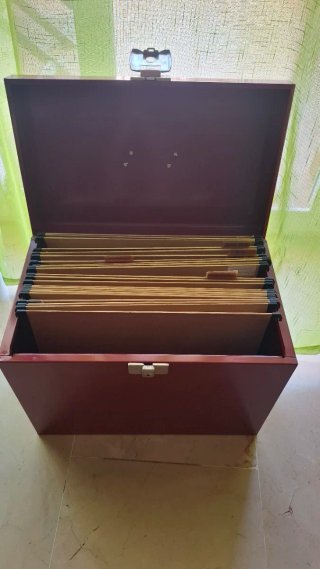 Archivador Metálico con Carpetas Colgantes