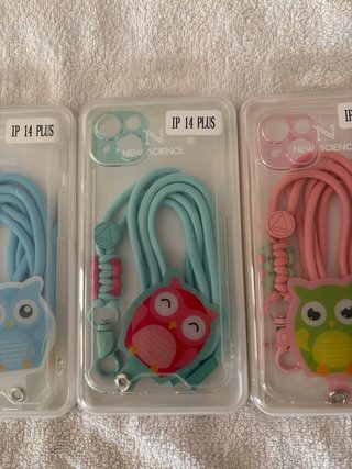 3 custodie iPhone 14 Plus con cordino