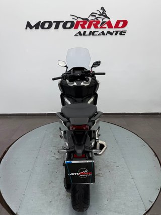 Honda Forza 750