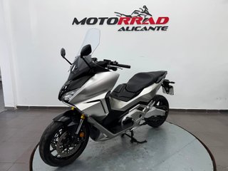 Honda Forza 750