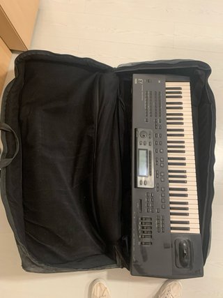 Teclado Korg i3 con funda