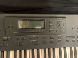 Teclado Korg i3 con funda