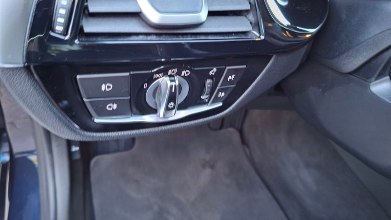 BMW Serie 5 2018, foto 10