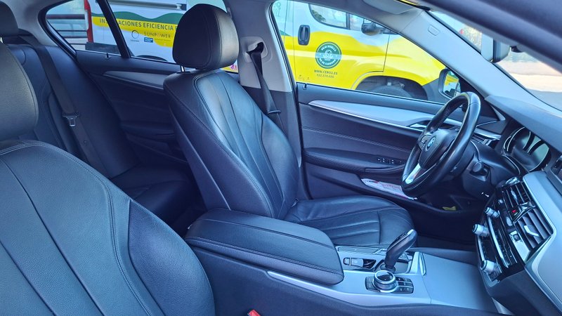 BMW Serie 5 2018, foto 16