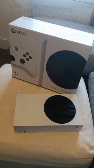 Xbox Series S Consola Blanca y batería para mando