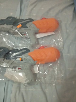 Pistolas de agua (2 unidades) 5€ unidad
