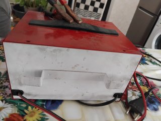 Cargador Baterías F-806-F 6A