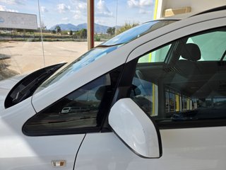 Opel Zafira 2014 ( 7 Plazas) / Financiamiento