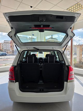 Opel Zafira 2014 ( 7 Plazas) / Financiamiento