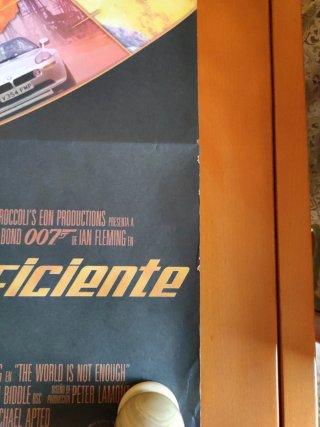 Cartel James Bond El Mundo Nunca Es Suficiente