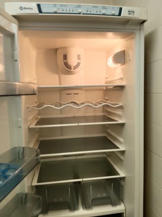 Nevera Balay (congelador a reparar)