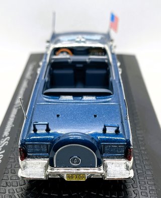 IXO LINCOLN CONTINENTAL SS-100 X PRESIDENCIAL 1/43