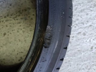 Neumático 275/35R19 100Y Runflat
