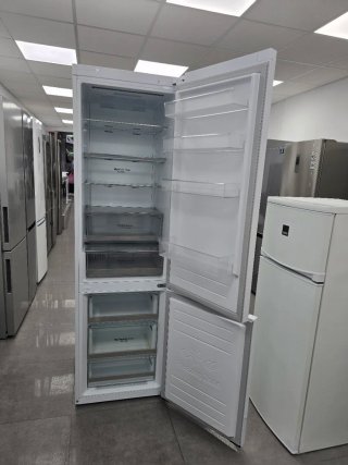 Frigorífico LG Combi clase D 203x60cm no frost