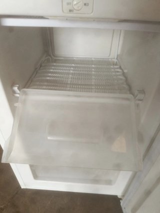 Congelador pequeño blanco